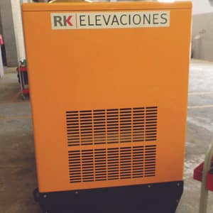 G90QS - JCB - RK Elevaciones